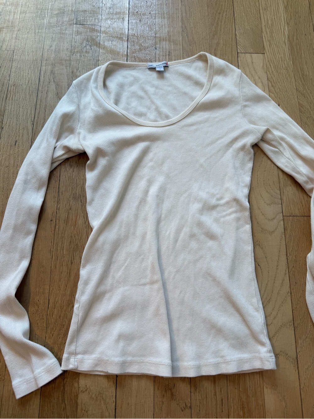 James Perse Long Sleeve Scoop Neck Top in Cream